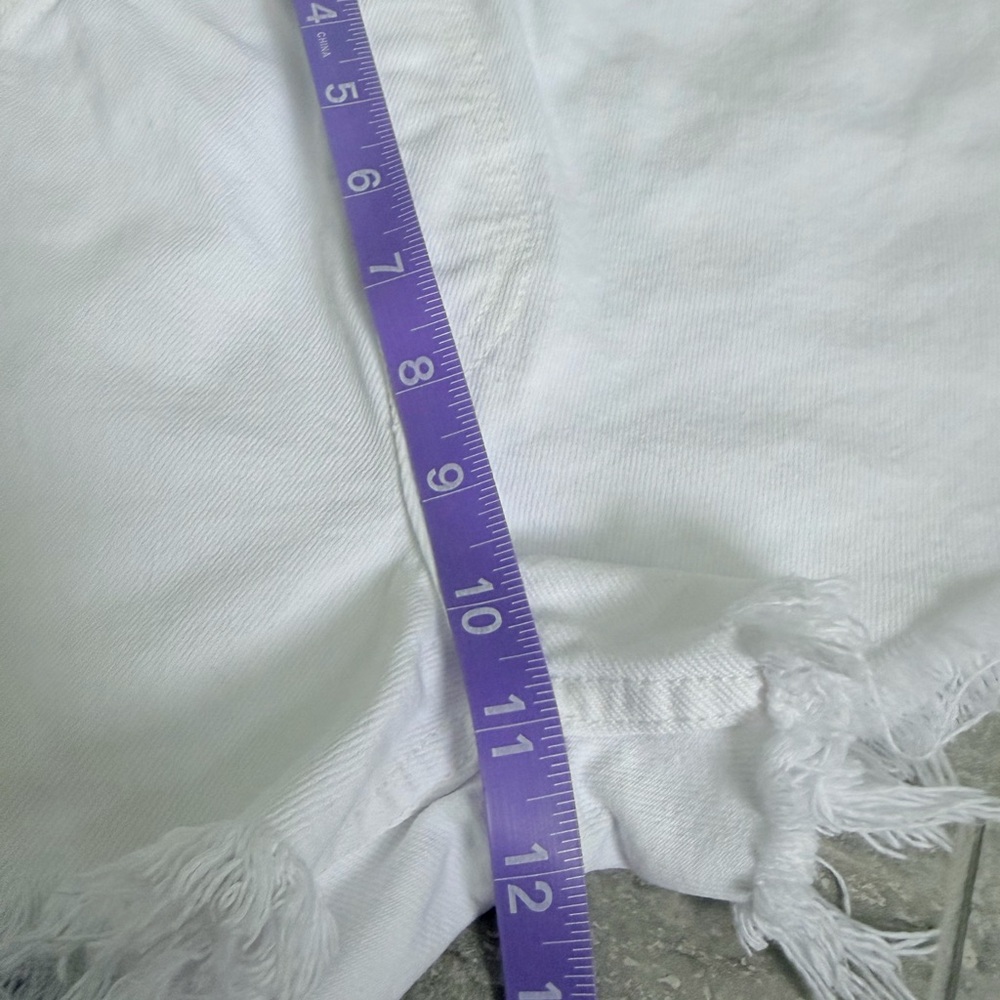 RE/DONE Originals White Frayed Denim Cutoff Shorts Size 25 High Rise Raw Hem - Picture 13 of 13